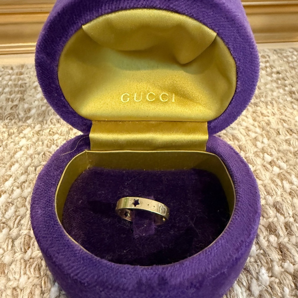 🌟✨⭐️Gorgeous Gucci Yellow Gold Ring with Stars! ⭐️ ✨🌟